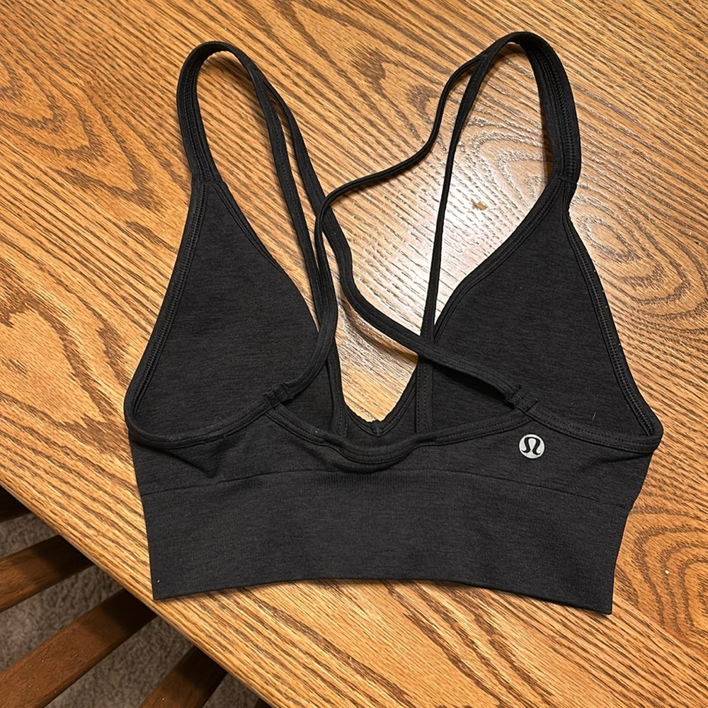 Lululemon plunge sports bra size 6